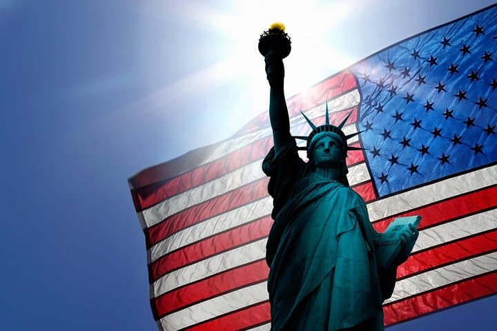 Discover History: Statue of Liberty & Ellis Island Tour