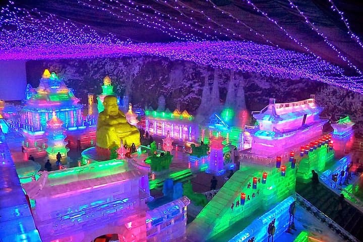 Longqingxia Gorge Ice Lantern Festival: Private Evening Tour with Dinner from Beijing