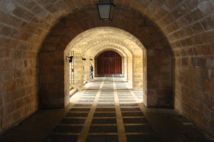 Palma de Mallorca Old Town Private Walking Tour — Cathedral, Almudaina & Hidden Corners photo 4
