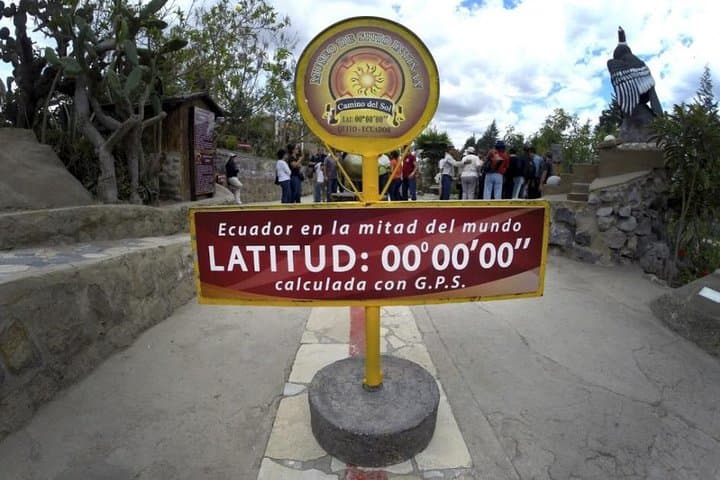 Quito Half-Day: Intiñan Equator Museum & Pululahua Crater Adventure