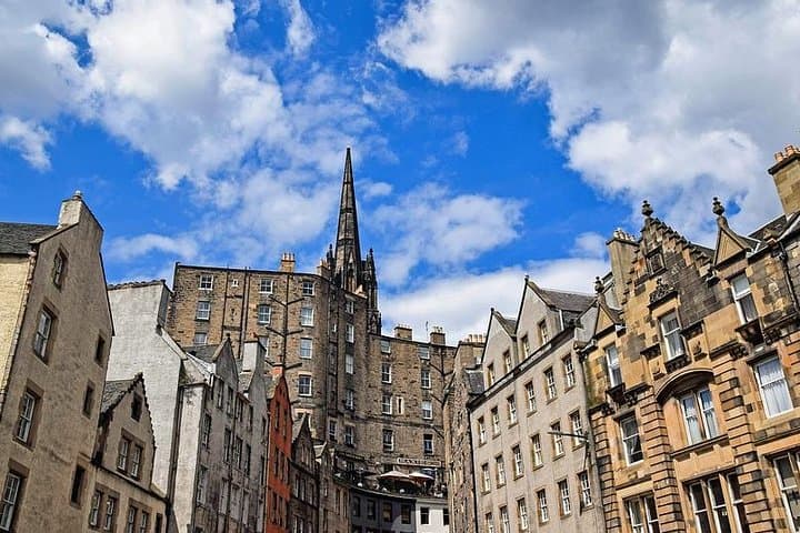 Edinburgh Private Walking Tour with a Local: Custom 2–4 Hour City Experience photo 4