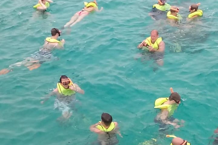 Double Reef Snorkel in Montego Bay: Private Reef Tour with Parasail Option