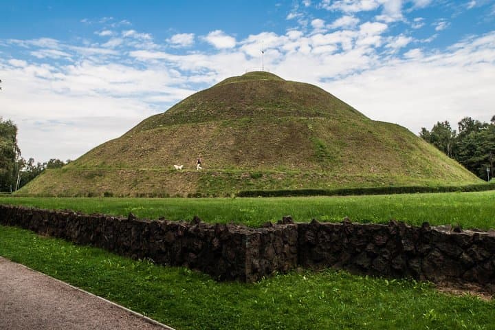 Krakow Mounds Tour: Panoramic Views from Kosciuszko to Krakus photo 3