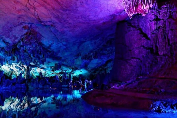 Guilin Half-Day Private Tour: Reed Flute Cave & Elephant Trunk Hill