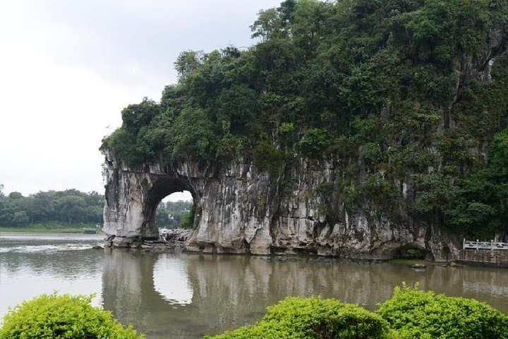 Guilin Half-Day Private Tour: Reed Flute Cave & Elephant Trunk Hill photo 2