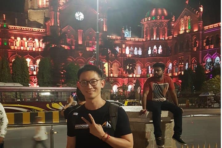 Mumbai Night Walking Tour: Victoria Terminus to Marine Drive After Dark photo 4