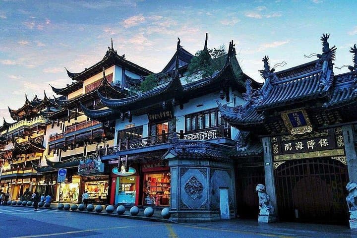 Shanghai Layover: Private City Highlights, Yu Garden & Full-Body Massage photo 4
