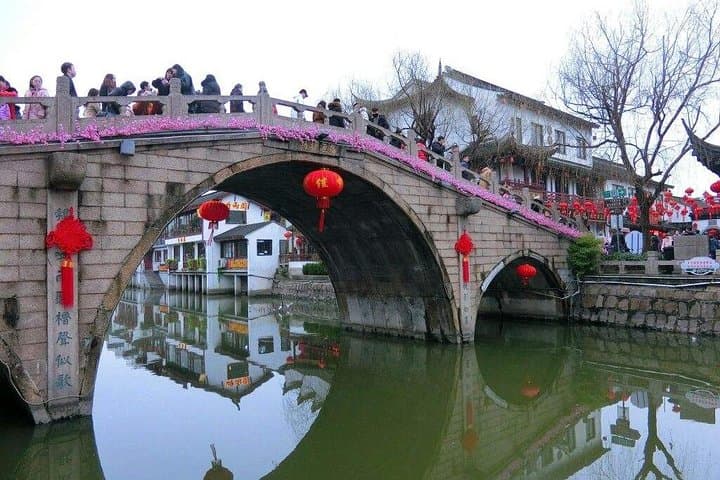 Qibao Water Town & Shanghai City Highlights: Private Day Tour photo 3
