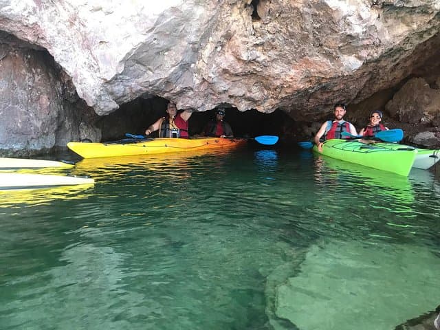 Colorado River Full-Day Kayak Tour: Black Canyon Hot Springs & Caves (12 mi) photo 3