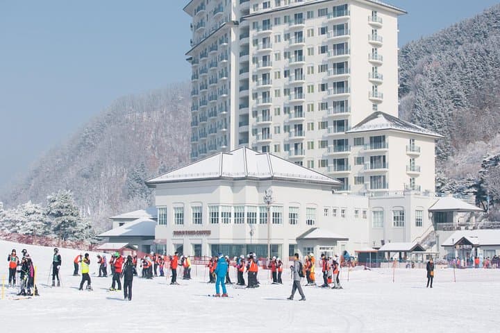 Private Ski Lessons at Elysian Gangchon Resort — Skiing Near Seoul photo 6