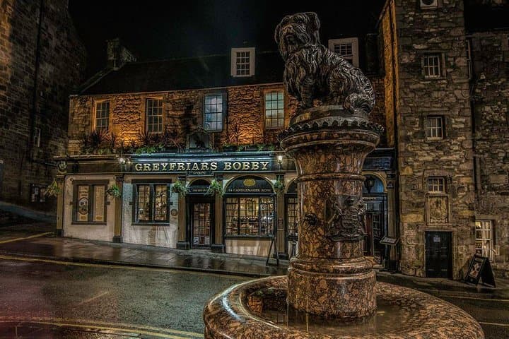 Edinburgh Private VIP Evening City Tour & Traditional Pub Dinner photo 2