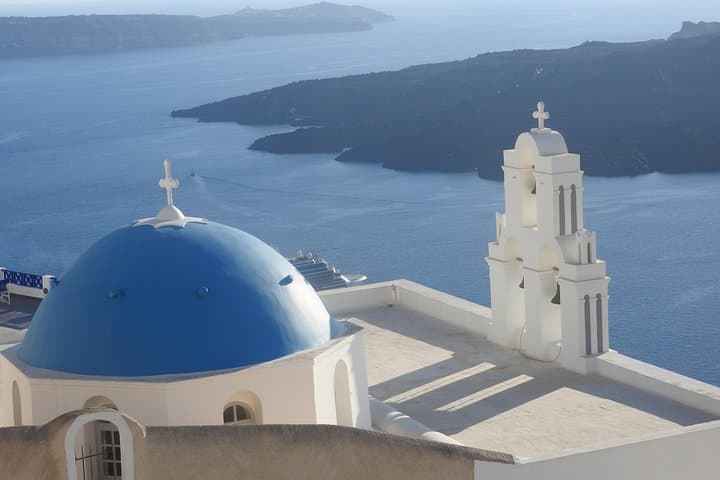Half-Day Private Santorini Sightseeing Tour — Oia, Fira & Wine Tasting