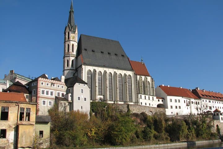 Prague to Vienna Private Transfer via Český Krumlov: Daytrip with Guided Walking Tour Option