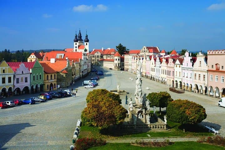 Private day trip from Cesky Krumlov to Telc: Guided UNESCO walking tour