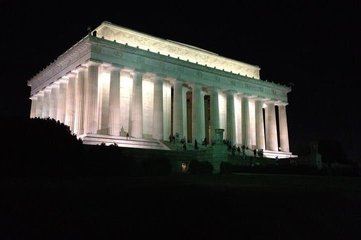 Moonlight Tour of Washington DC: Private 3–4 Hour Van Experience photo 4