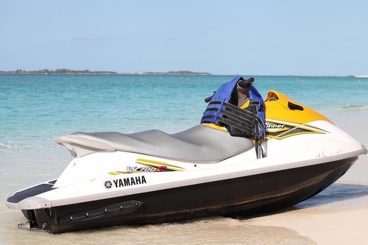 Cabbage Beach Jet Ski Adventure — 1-Hour Wave Runner Tour in the Bahamas photo 5