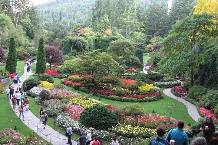 Butchart Gardens Guided Tour: Saanich Peninsula Highlights from Victoria