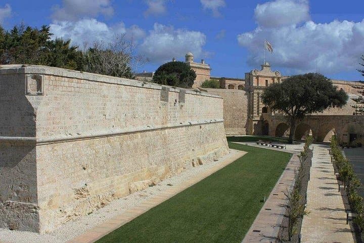 Malta Express: Private Full-Day Tour of Valletta, Hagar Qim & Mdina photo 2