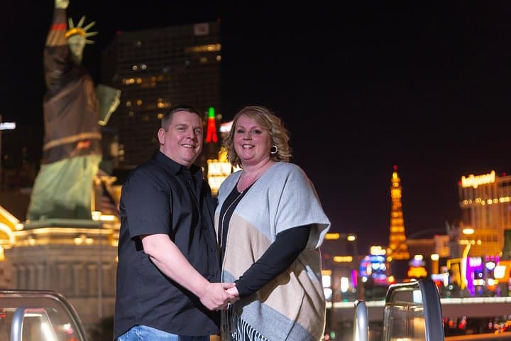 Las Vegas Strip Private Limo Photo Tour — 1-Hour Photographer Experience photo 2