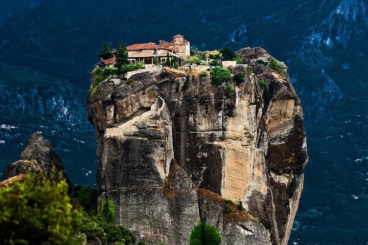 Full-Day Private Tour to Meteora Monasteries from Athens — Complete Visitor Guide