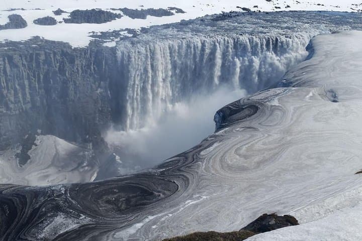 Winter Super-Jeep Tour to Dettifoss & Lake Mývatn from Akureyri