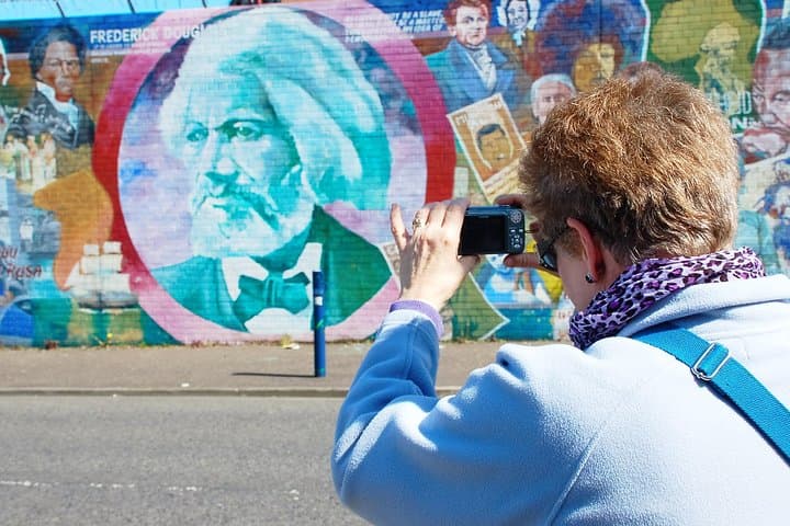 Guided Belfast Sightseeing Tour: 4–5 Hour Private City Highlights with Transport photo 2