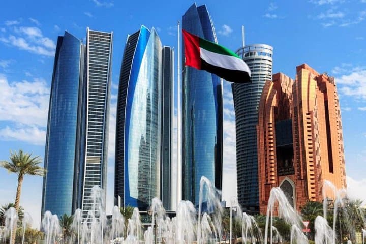 Private Abu Dhabi City Tour with Sheikh Zayed, Emirates Palace & Buffet Lunch