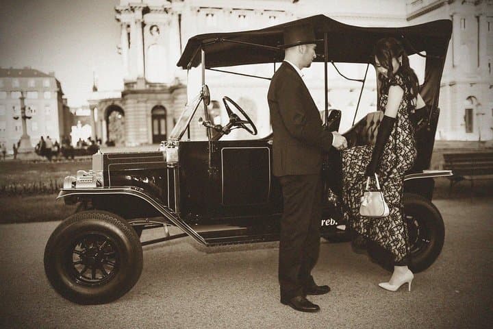 Zagreb Electric Classic Car Tour: 50-Min Lower Town Sightseeing photo 2