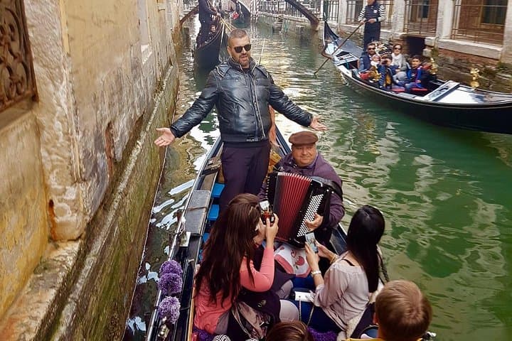 Private Gondola Serenade: 30-Minute Romantic Ride on Venice's Grand Canal photo 3