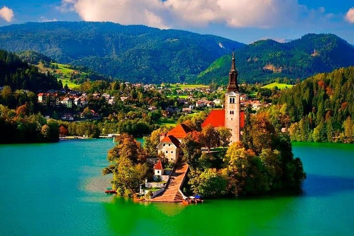 Zagreb to Ljubljana and Lake Bled: Private Day Trip Guide