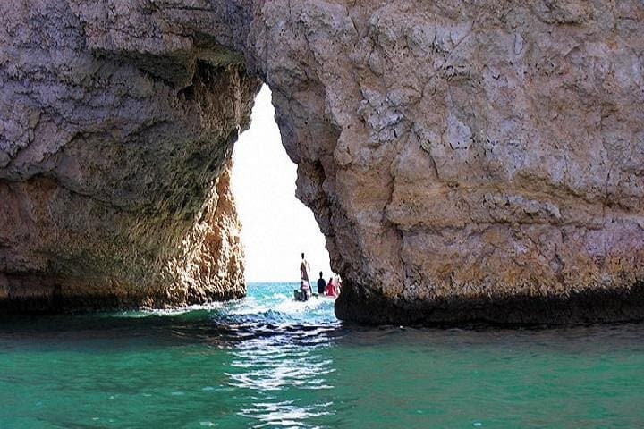 Super Special Sea Trip: Muscat Dolphin Watching, Snorkel & Beach Picnic photo 5