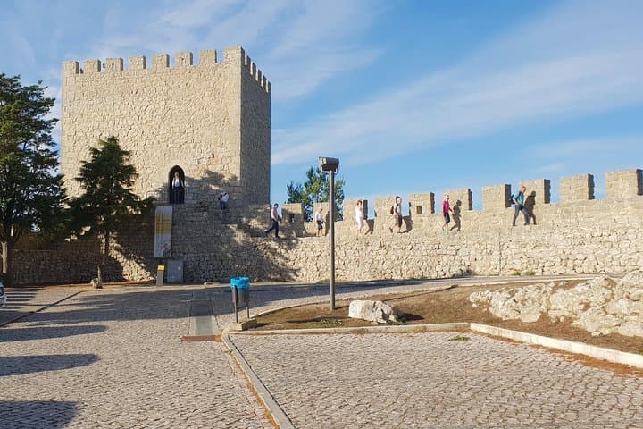Blue Coast Private Day Trip to Sesimbra & Arrábida from Lisbon photo 2