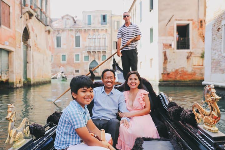 Venice Private Photography Session: 60-Minute Local Photographer Shoot photo 3