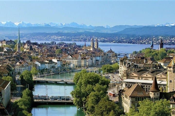 Private Zurich Walking Tour: Old Town, Lake Zurich & Waid Panoramas photo 1