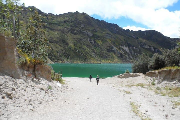 Quilotoa Crater Hike: Day Trip from Quito to the Turquoise Lagoon photo 2