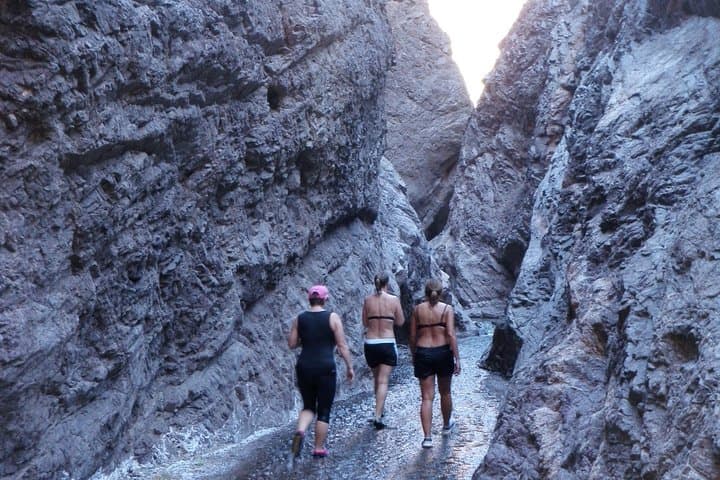 Hike White Rock Canyon to Arizona Hot Springs — Day Trip from Las Vegas