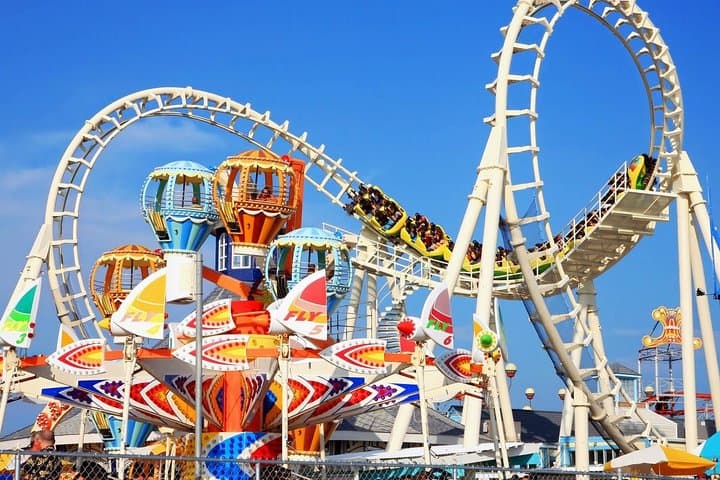Dream World Bangkok: Full-Day Theme Park Tour with Transfer, Snow Town & Lunch photo 2