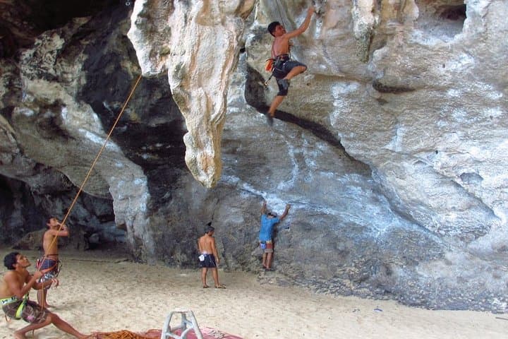 Full-Day Railay Rock Climbing Course: Top-Rope, Bouldering & Rappelling in Krabi photo 2