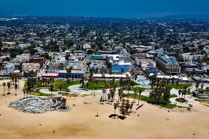 Los Angeles Private Walking Tour with a Local — Customize Your Downtown Adventure