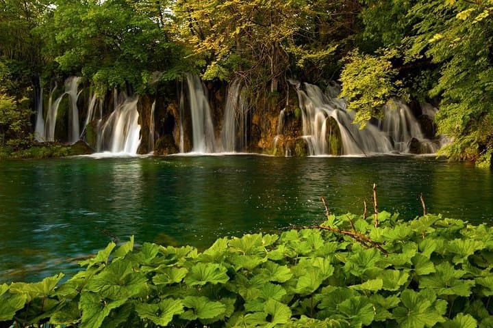 Plitvice Lakes Guided Tour: Skip-the-Line Day Trip to Croatia’s Waterfalls