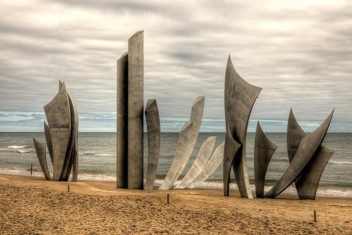 Explore Normandy's Historic D-Day Beaches on a Private Tour photo 5