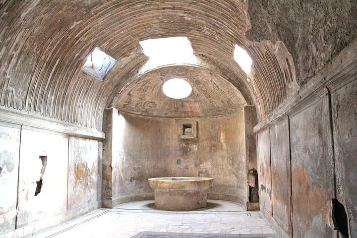 Skip-the-Line Pompeii Small-Group Guided Walking Tour — 2-Hour Highlights photo 2