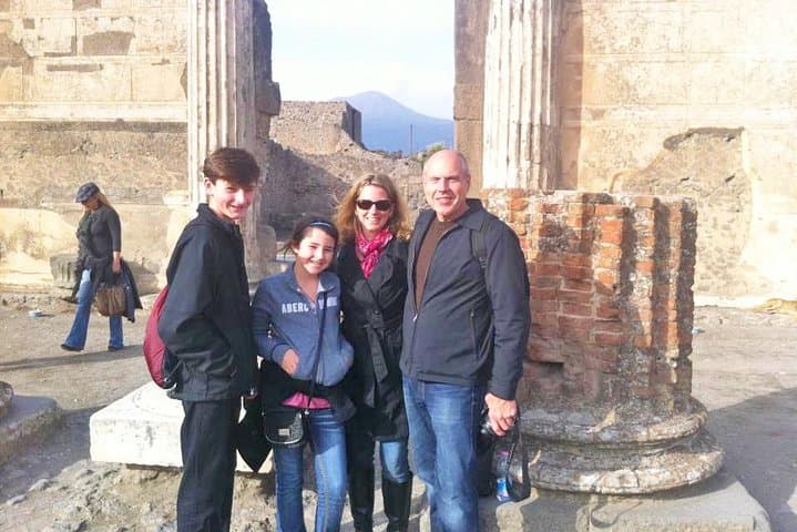 Skip-the-Line Pompeii Private Tour: 2.5-Hour Highlights with Local Guide