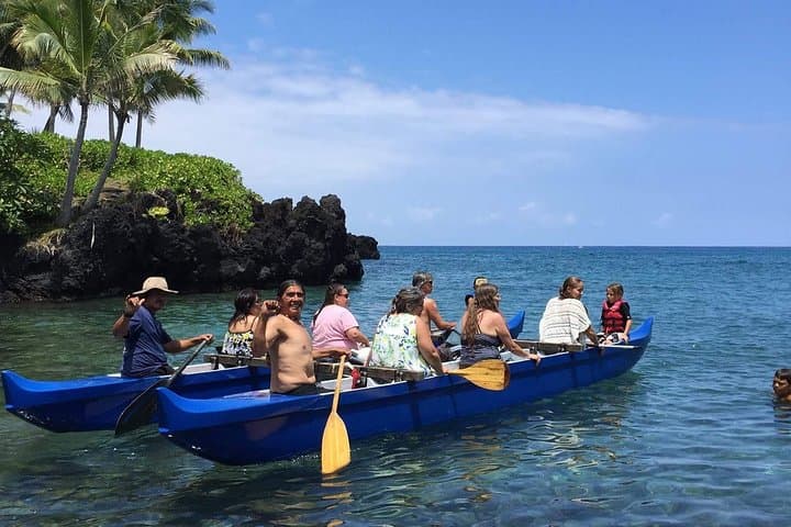 Experience Kealakekua Bay on a Guided Outrigger Canoe Tour