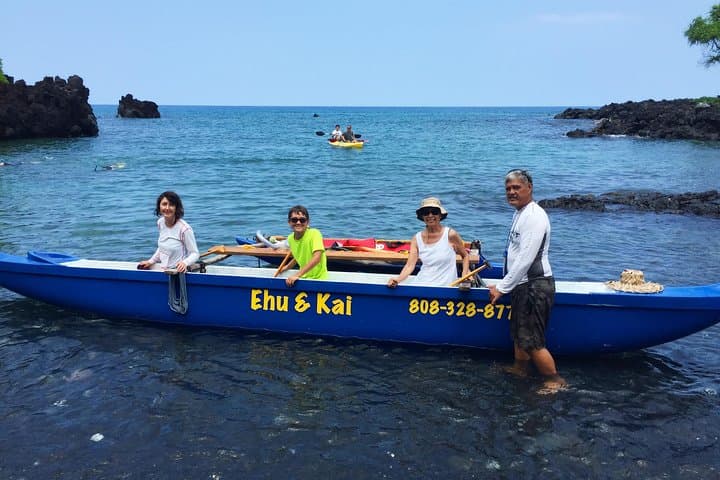 Experience Kealakekua Bay on a Guided Outrigger Canoe Tour photo 2