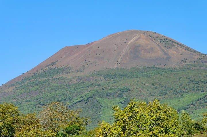 Mt Vesuvius Half-Day Hike from Naples — Summit Crater & Bay Views