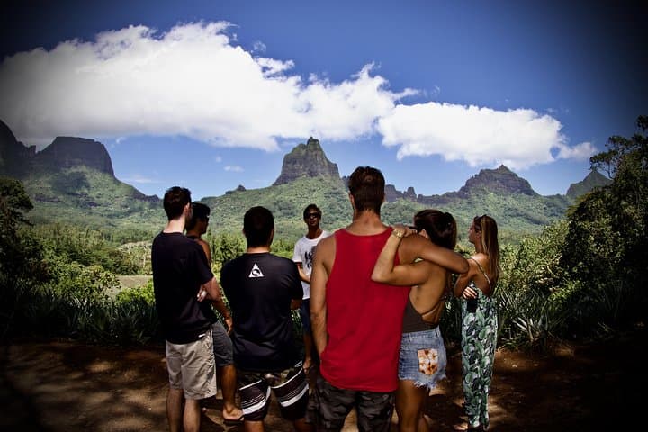 Moorea Day Tour: Mountains, Beaches & Waterfalls with Local Guides photo 4