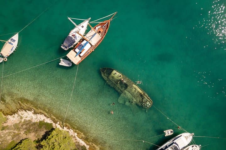 Private Blue Lagoon & 3-Island Boat Tour from Split and Trogir photo 4