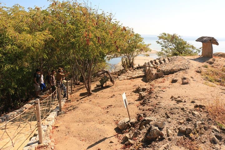 Exploring the Copalita Pyramids: Huatulco's Coastal Archaeological Site photo 2