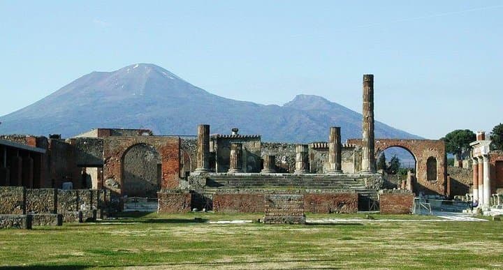 Pompeii & Vesuvius Full-Day Private Tour from Naples photo 4